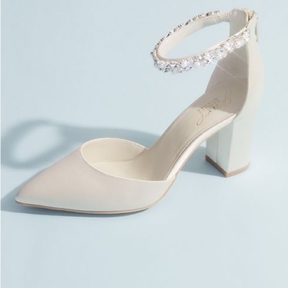 Jewel Badgley Mischka “Rissa” Pointed Toe SatinBlock Heel w/ Crystal Strap Ivory